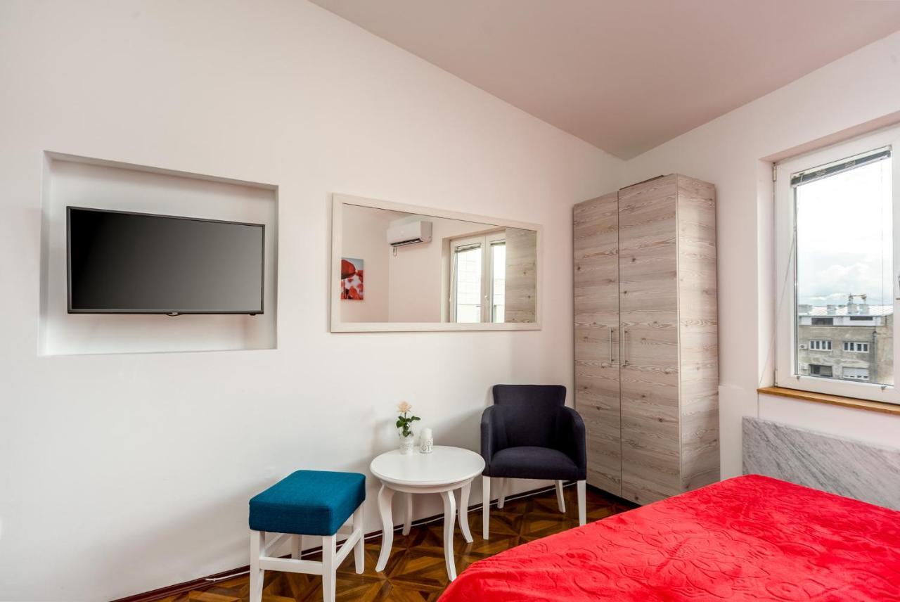 Lux Apartment In Downtown Belgrado Esterno foto